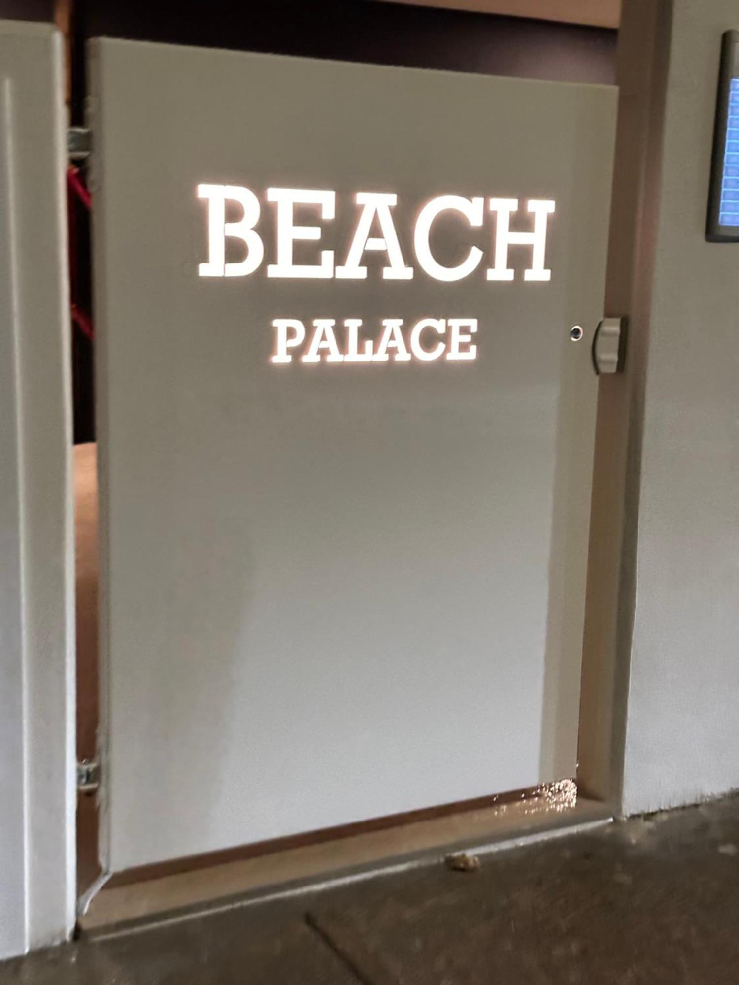 Beach Palace With Small Swimming Pool, Private Beach, Parking Lido di Jesolo Exterior foto