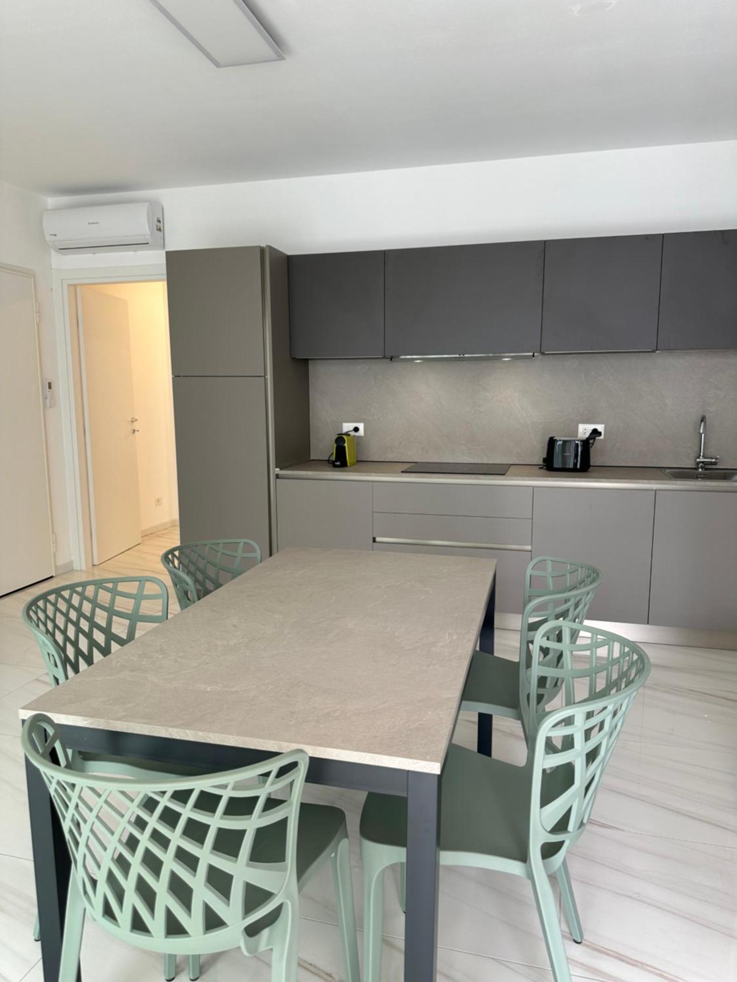 Beach Palace With Small Swimming Pool, Private Beach, Parking Lido di Jesolo Exterior foto