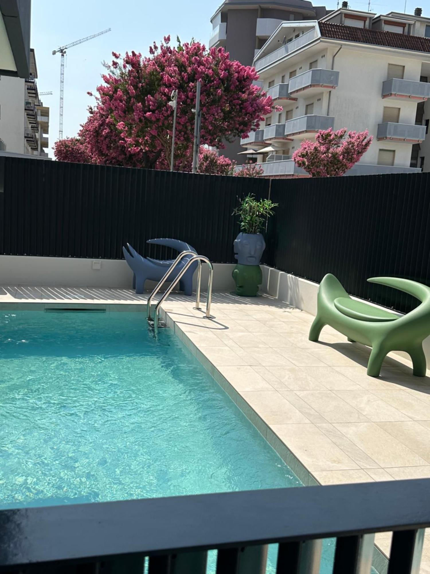 Beach Palace With Small Swimming Pool, Private Beach, Parking Lido di Jesolo Exterior foto