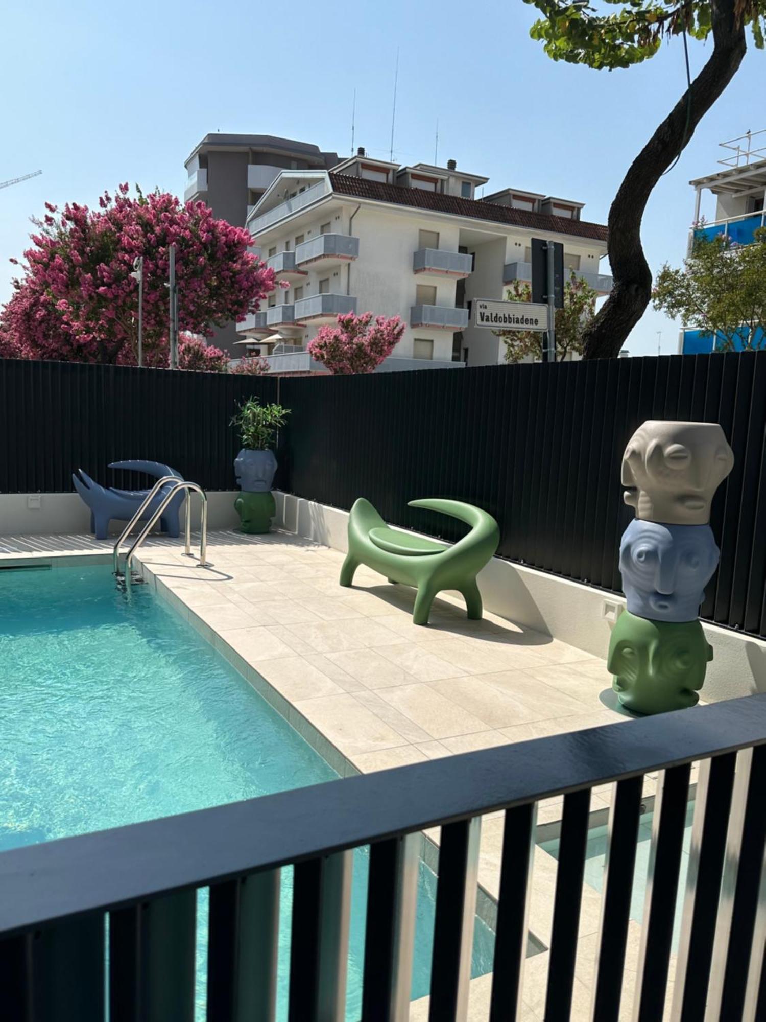 Beach Palace With Small Swimming Pool, Private Beach, Parking Lido di Jesolo Exterior foto